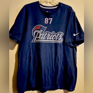 Men’s NFL Nike, New England, patriots T-shirt, Gronk, 87.